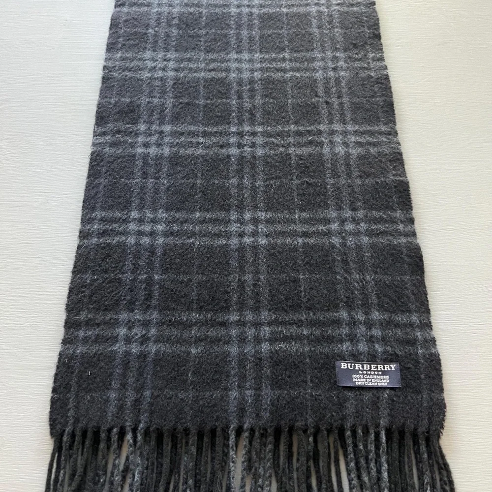Burberry Scarf in Black and Charcoal Gray